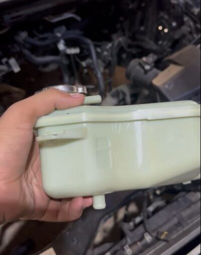 Radiator Coolant Bottle For Honda Cars